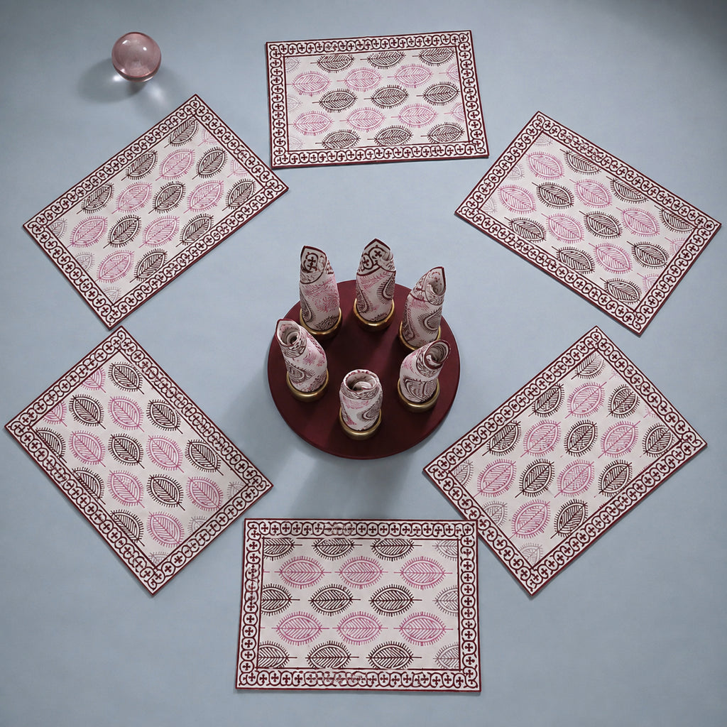 Dusty Pink Leaf Mat & Napkin Set, coordinated set display.